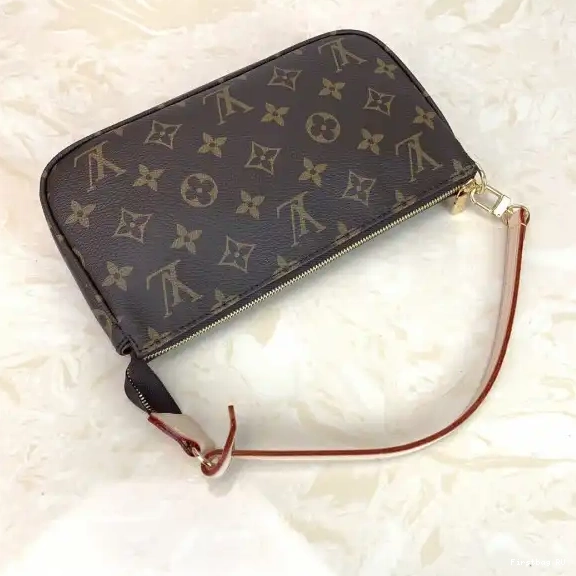 First bags ru POCHETTE Louis Vuitton ACCESSOIRES 0521